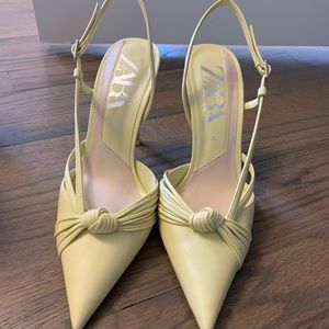 Zara women’s sling back on pale yellow size 39
